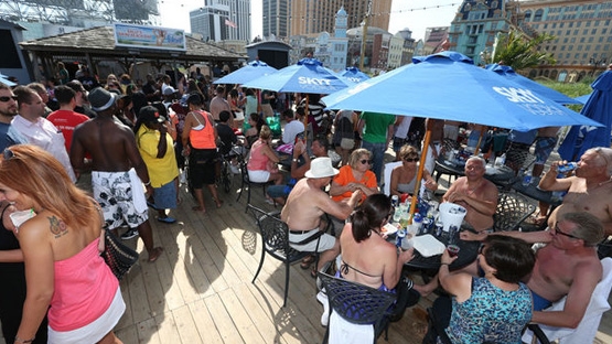 Atlantic City Beach Bars Make a Splash This Summer